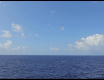 蔚蓝太平洋上空白云朵朵实拍高清视频素材很适合做背景