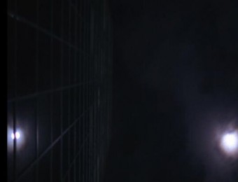 夜晚商务大楼月亮升起实拍实拍
